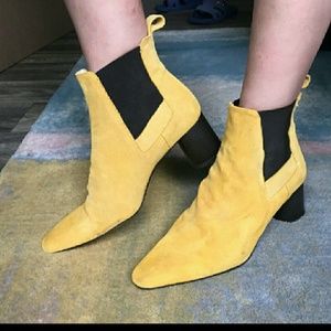 Zara Trendy Mustard Yellow Booties